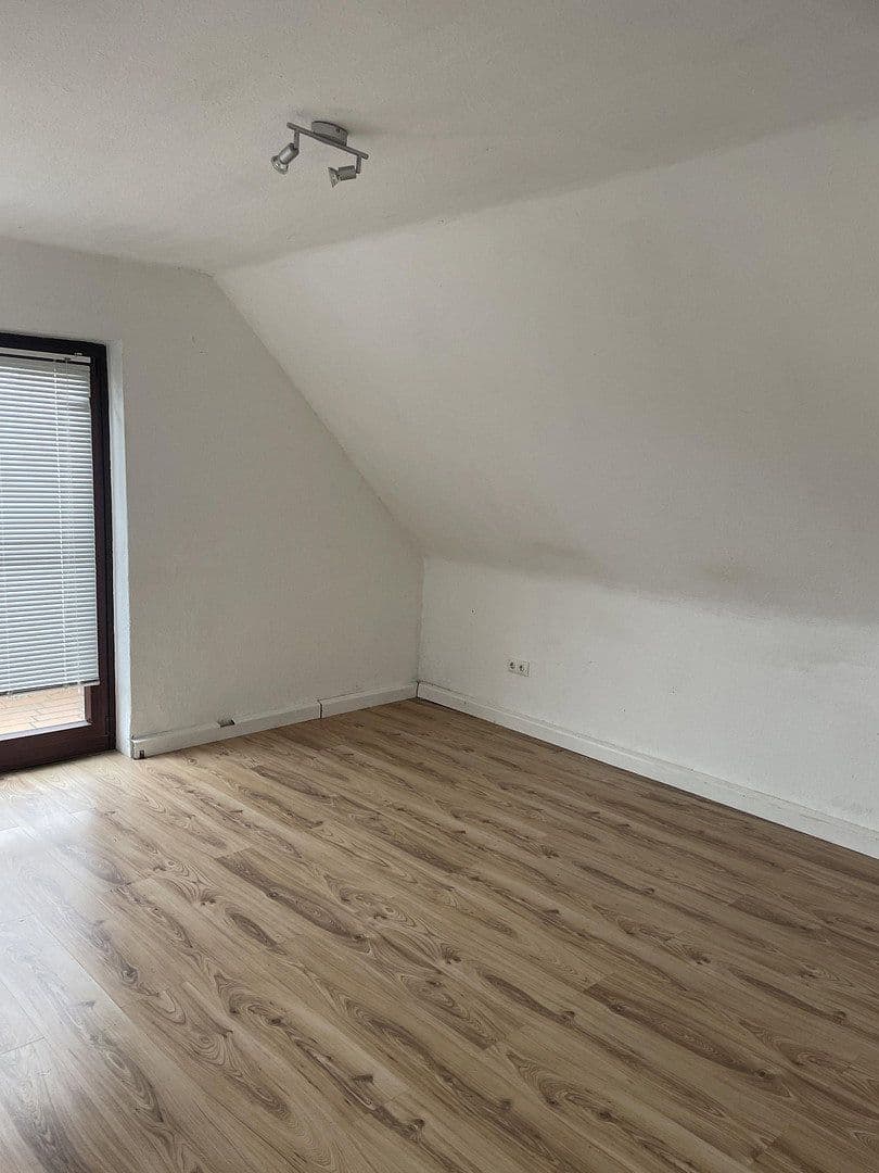Prenájom bytu 2-izbový 65 m², Forster Weg, Hameln, Dolné Sasko Prenájom bytu 2-izbový 65 m², Forster Weg, Hameln, Dolné Sasko