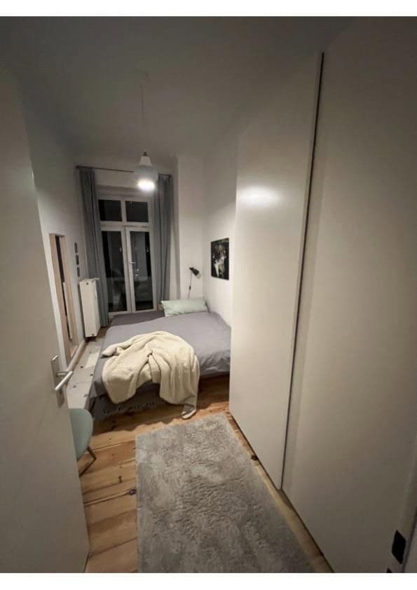 Prenájom bytu 2-izbový 49 m², Berlin, Berlín Prenájom bytu 2-izbový 49 m², Berlin, Berlín