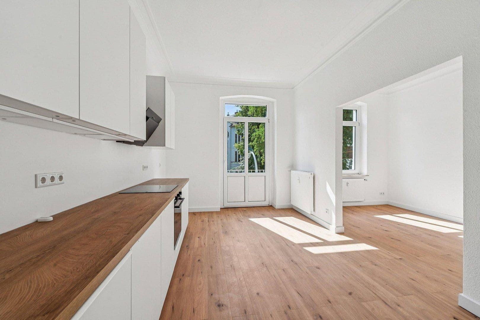 Predaj domu 593 m², pozemok 334 m², Krippstr 39, Düsseldorf, Severné Porýnie - Westfálsko Predaj domu 593 m², pozemok 334 m², Krippstr 39, Düsseldorf, Severné Porýnie - Westfálsko
