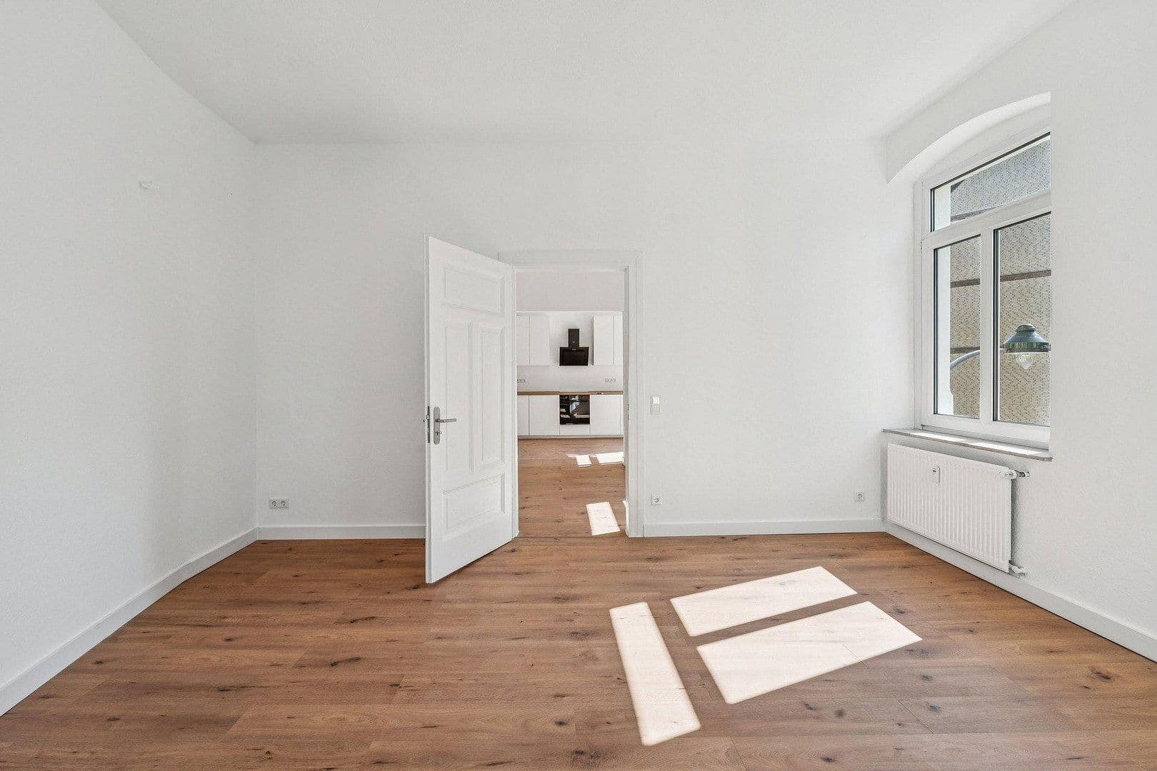 Predaj domu 593 m², pozemok 334 m², Krippstr 39, Düsseldorf, Severné Porýnie - Westfálsko Predaj domu 593 m², pozemok 334 m², Krippstr 39, Düsseldorf, Severné Porýnie - Westfálsko