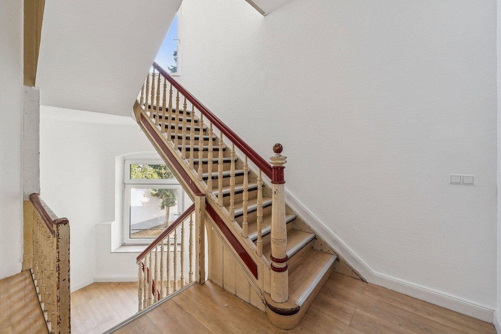 Predaj domu 593 m², pozemok 334 m², Krippstr 39, Düsseldorf, Severné Porýnie - Westfálsko Predaj domu 593 m², pozemok 334 m², Krippstr 39, Düsseldorf, Severné Porýnie - Westfálsko