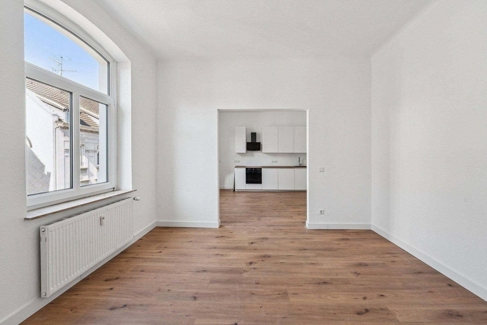 Predaj domu 593 m², pozemok 334 m², Krippstr 39, Düsseldorf, Severné Porýnie - Westfálsko Predaj domu 593 m², pozemok 334 m², Krippstr 39, Düsseldorf, Severné Porýnie - Westfálsko