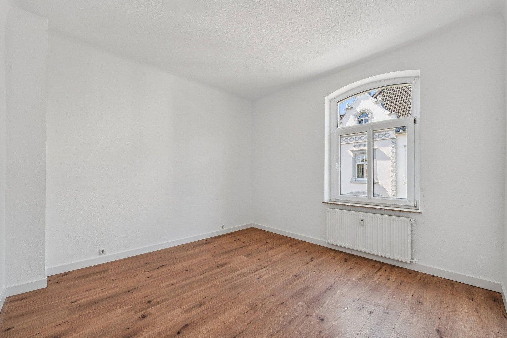 Predaj domu 593 m², pozemok 334 m², Krippstr 39, Düsseldorf, Severné Porýnie - Westfálsko Predaj domu 593 m², pozemok 334 m², Krippstr 39, Düsseldorf, Severné Porýnie - Westfálsko