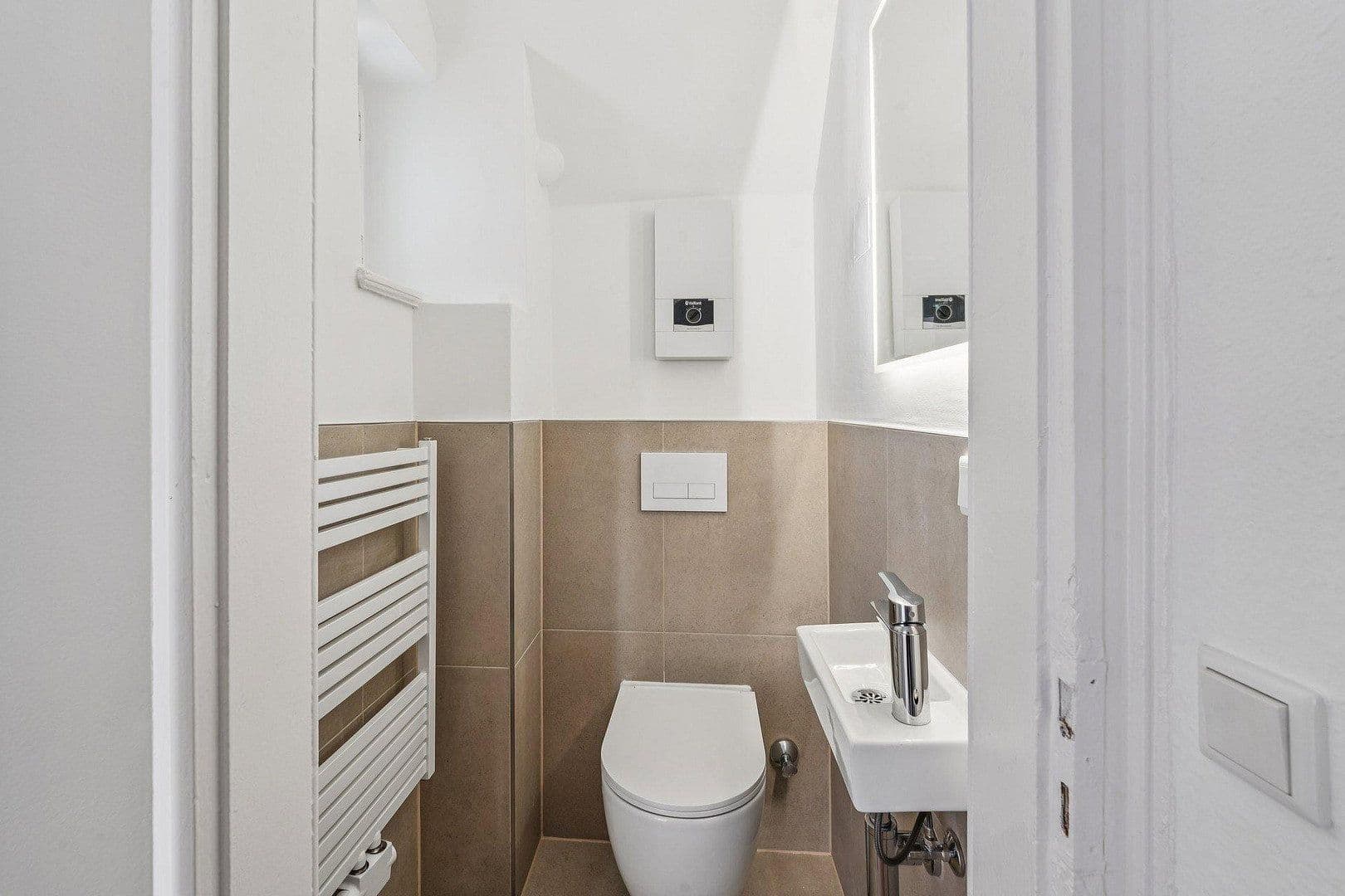 Predaj domu 593 m², pozemok 334 m², Krippstr 39, Düsseldorf, Severné Porýnie - Westfálsko Predaj domu 593 m², pozemok 334 m², Krippstr 39, Düsseldorf, Severné Porýnie - Westfálsko