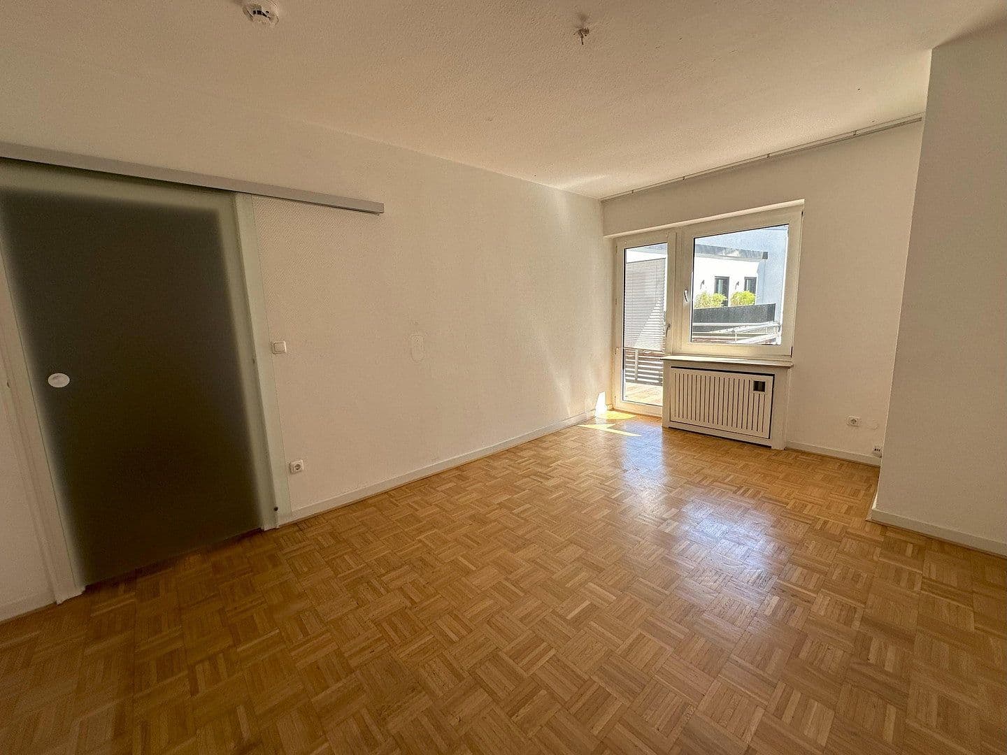 Prenájom bytu 4-izbový 135 m², Essen, Severné Porýnie - Westfálsko Prenájom bytu 4-izbový 135 m², Essen, Severné Porýnie - Westfálsko