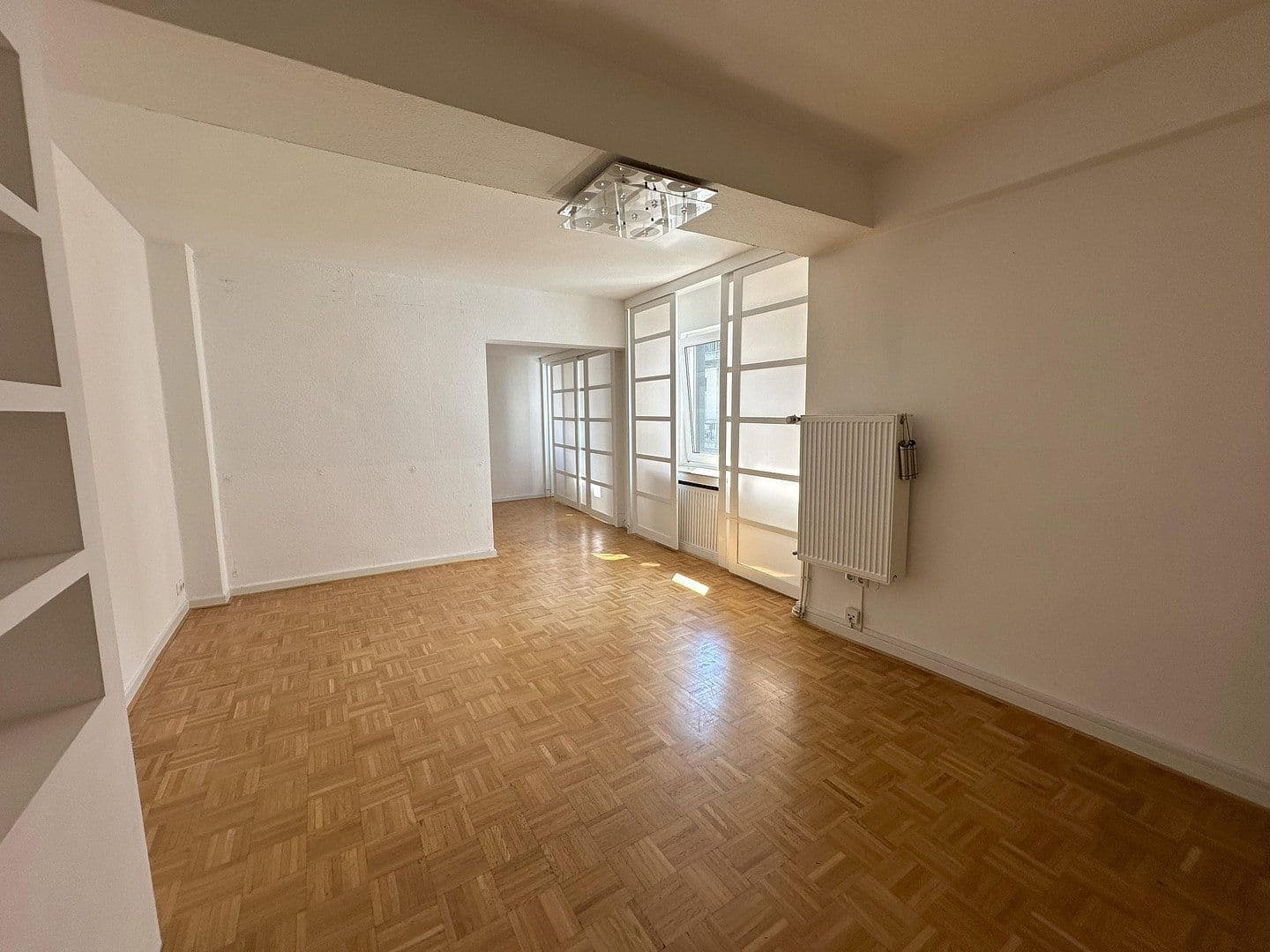 Prenájom bytu 4-izbový 135 m², Essen, Severné Porýnie - Westfálsko Prenájom bytu 4-izbový 135 m², Essen, Severné Porýnie - Westfálsko