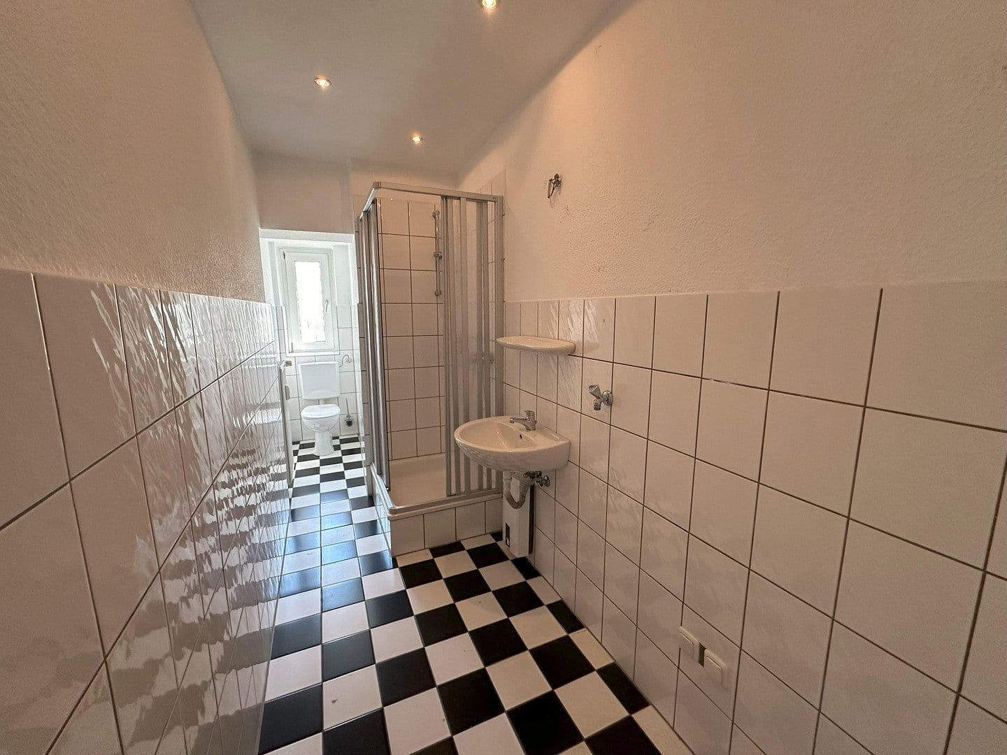 Prenájom bytu 4-izbový 135 m², Essen, Severné Porýnie - Westfálsko Prenájom bytu 4-izbový 135 m², Essen, Severné Porýnie - Westfálsko