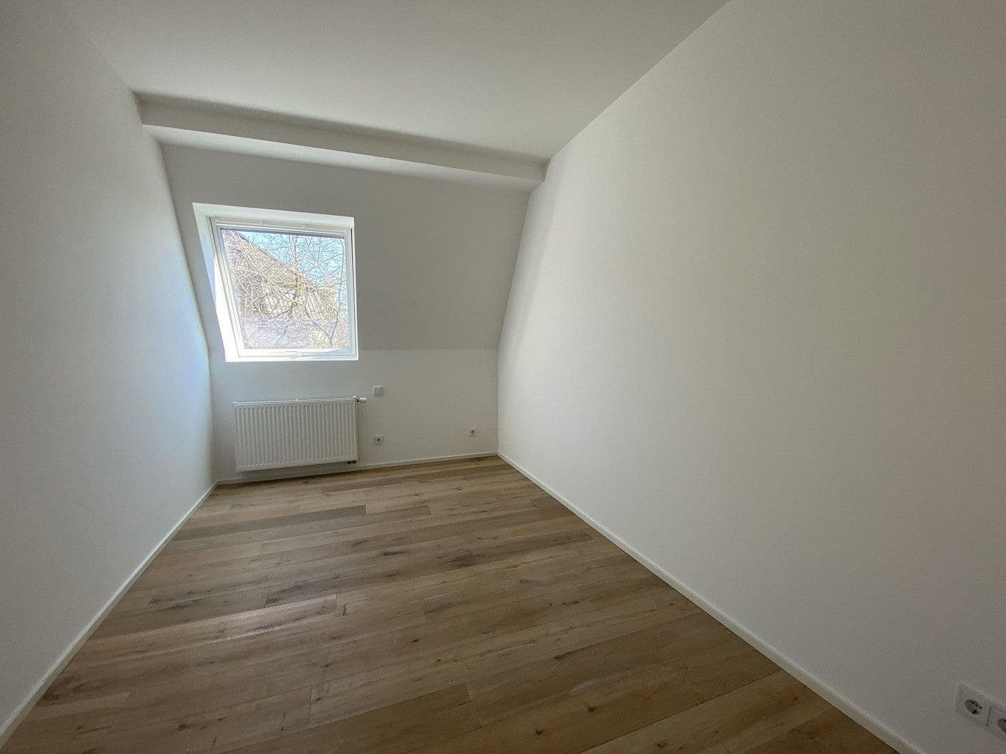 Prenájom bytu 4-izbový 185 m², Essen, Severné Porýnie - Westfálsko Prenájom bytu 4-izbový 185 m², Essen, Severné Porýnie - Westfálsko