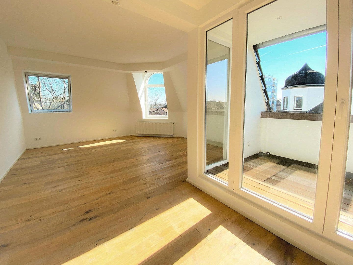 Prenájom bytu 4-izbový 185 m², Essen, Severné Porýnie - Westfálsko Prenájom bytu 4-izbový 185 m², Essen, Severné Porýnie - Westfálsko