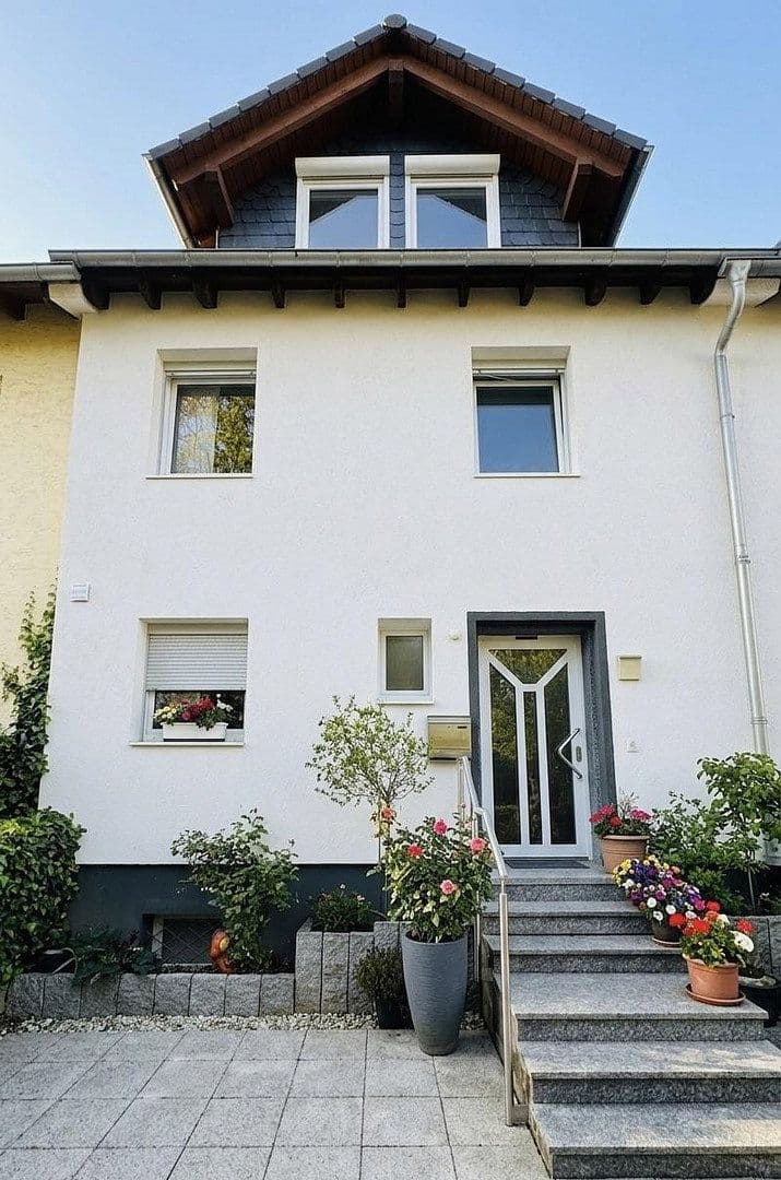 Predaj domu 114 m², pozemok 227 m², Hemsbach, Bádensko-Wurttembersko Predaj domu 114 m², pozemok 227 m², Hemsbach, Bádensko-Wurttembersko