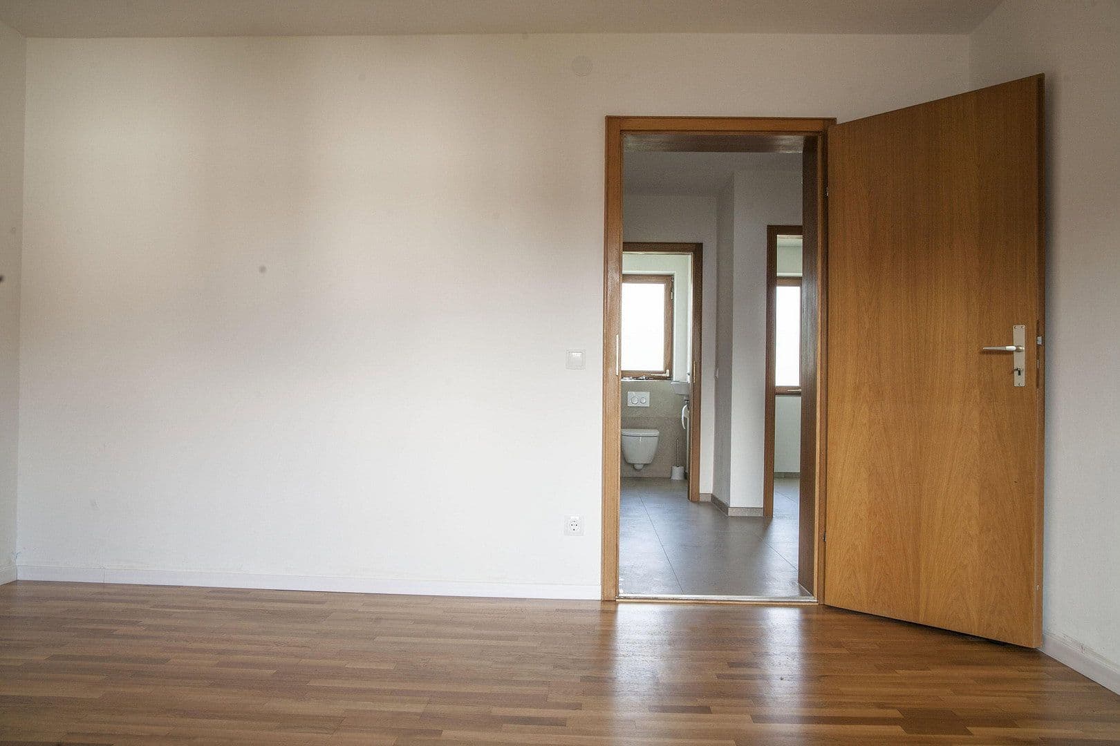 Prenájom bytu 4-izbový 97 m², Bruckmühl, Bavorsko Prenájom bytu 4-izbový 97 m², Bruckmühl, Bavorsko