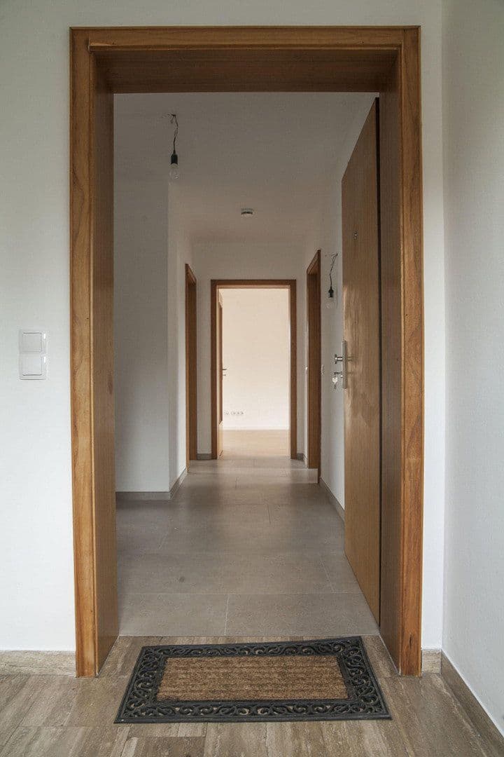 Prenájom bytu 4-izbový 97 m², Bruckmühl, Bavorsko Prenájom bytu 4-izbový 97 m², Bruckmühl, Bavorsko