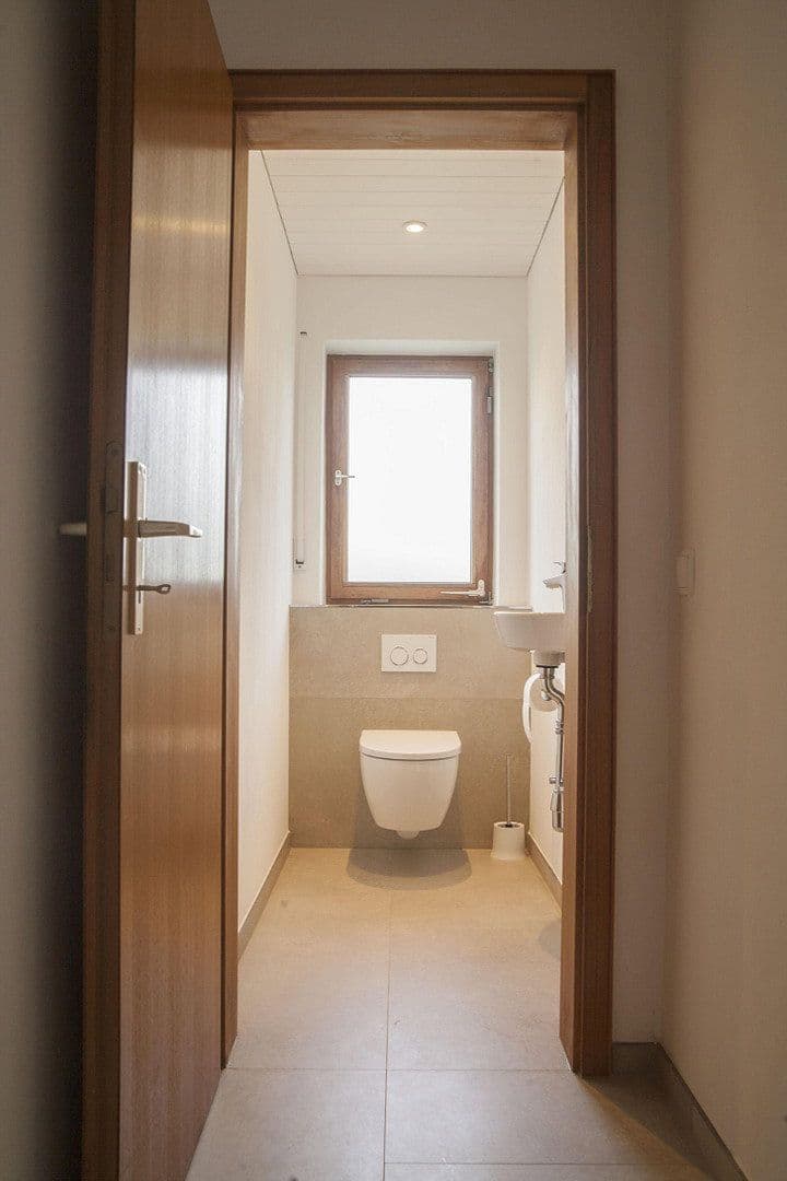 Prenájom bytu 4-izbový 97 m², Bruckmühl, Bavorsko Prenájom bytu 4-izbový 97 m², Bruckmühl, Bavorsko