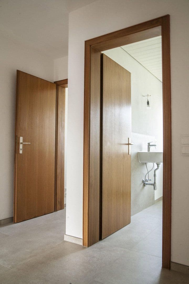 Prenájom bytu 4-izbový 97 m², Bruckmühl, Bavorsko Prenájom bytu 4-izbový 97 m², Bruckmühl, Bavorsko