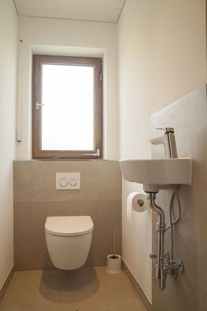 Prenájom bytu 4-izbový 97 m², Bruckmühl, Bavorsko Prenájom bytu 4-izbový 97 m², Bruckmühl, Bavorsko