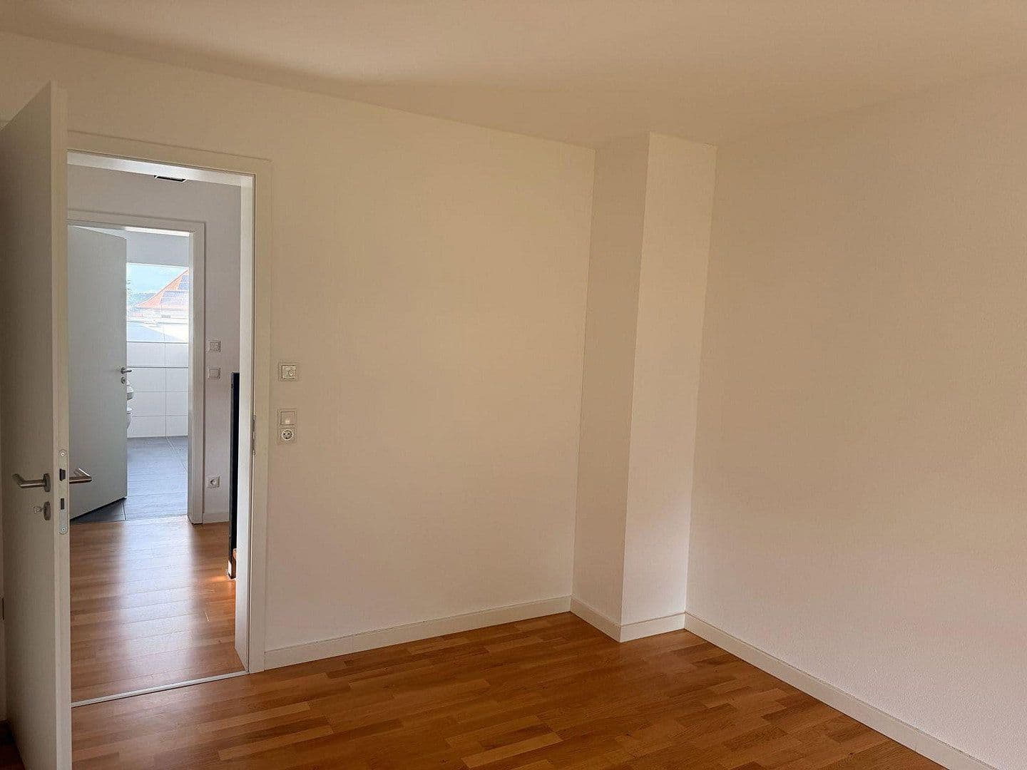 Prenájom domu 203 m², pozemok 280 m², Frensdorf, Bavorsko Prenájom domu 203 m², pozemok 280 m², Frensdorf, Bavorsko