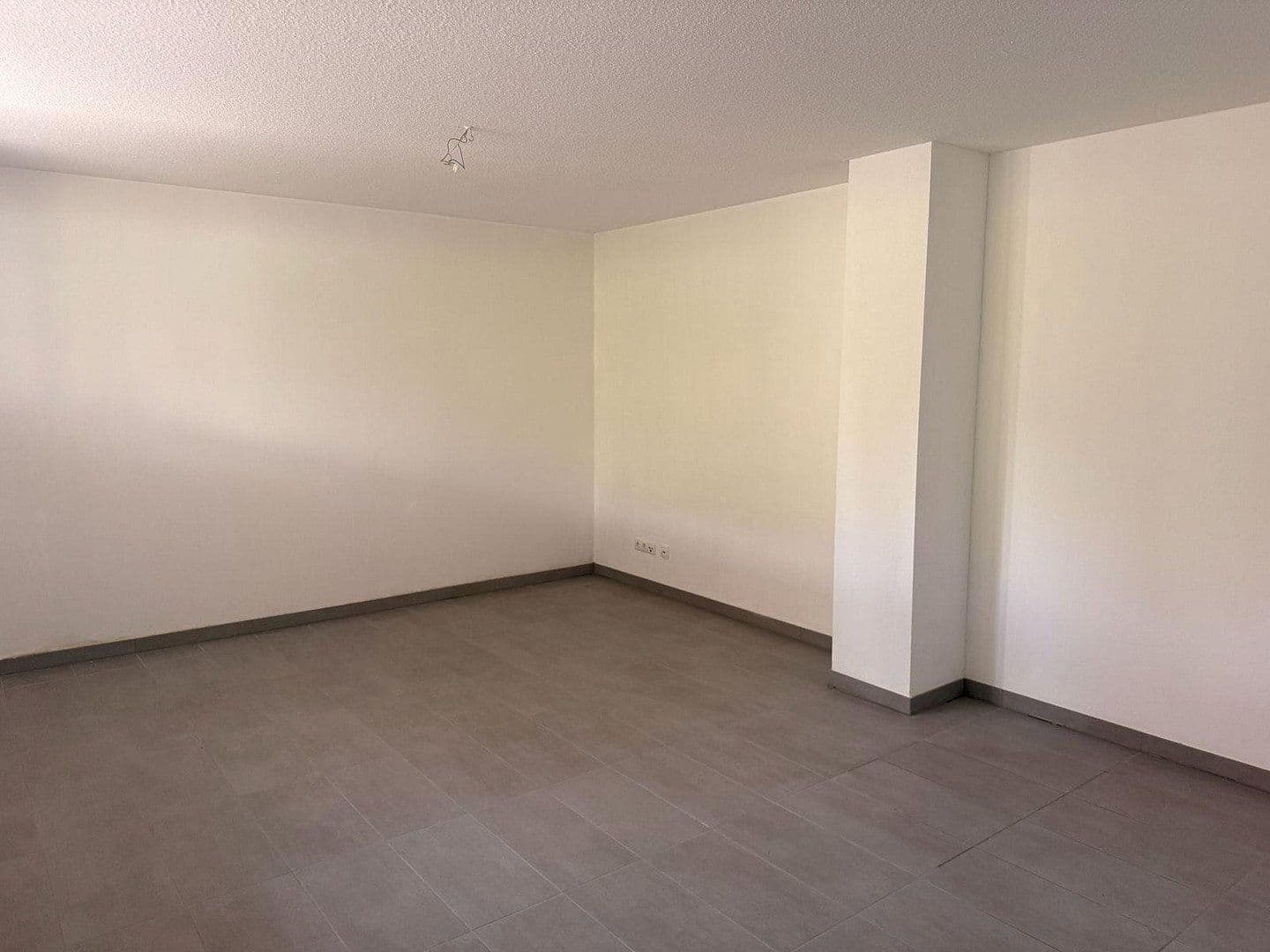 Prenájom domu 203 m², pozemok 280 m², Frensdorf, Bavorsko Prenájom domu 203 m², pozemok 280 m², Frensdorf, Bavorsko