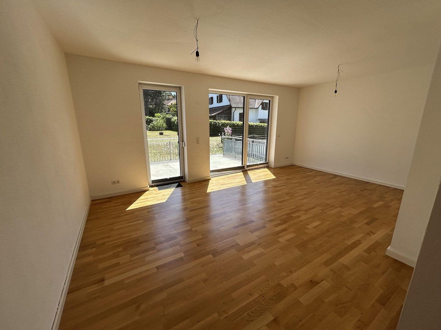 Prenájom domu 203 m², pozemok 280 m², Frensdorf, Bavorsko Prenájom domu 203 m², pozemok 280 m², Frensdorf, Bavorsko