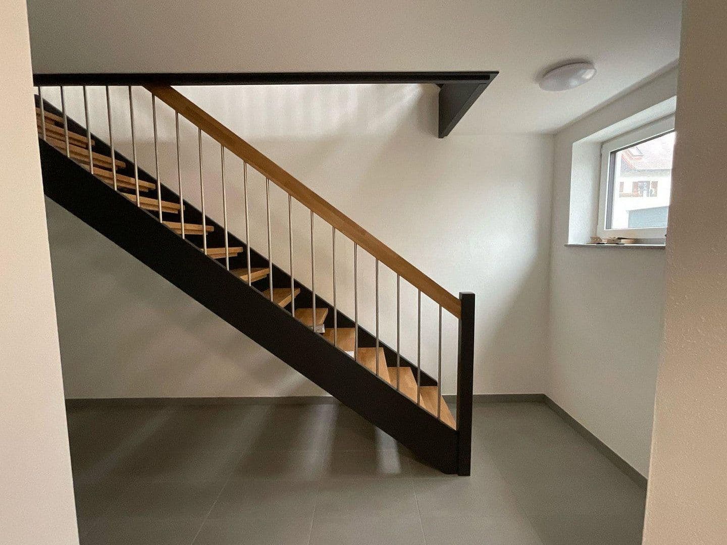 Prenájom domu 203 m², pozemok 280 m², Frensdorf, Bavorsko Prenájom domu 203 m², pozemok 280 m², Frensdorf, Bavorsko