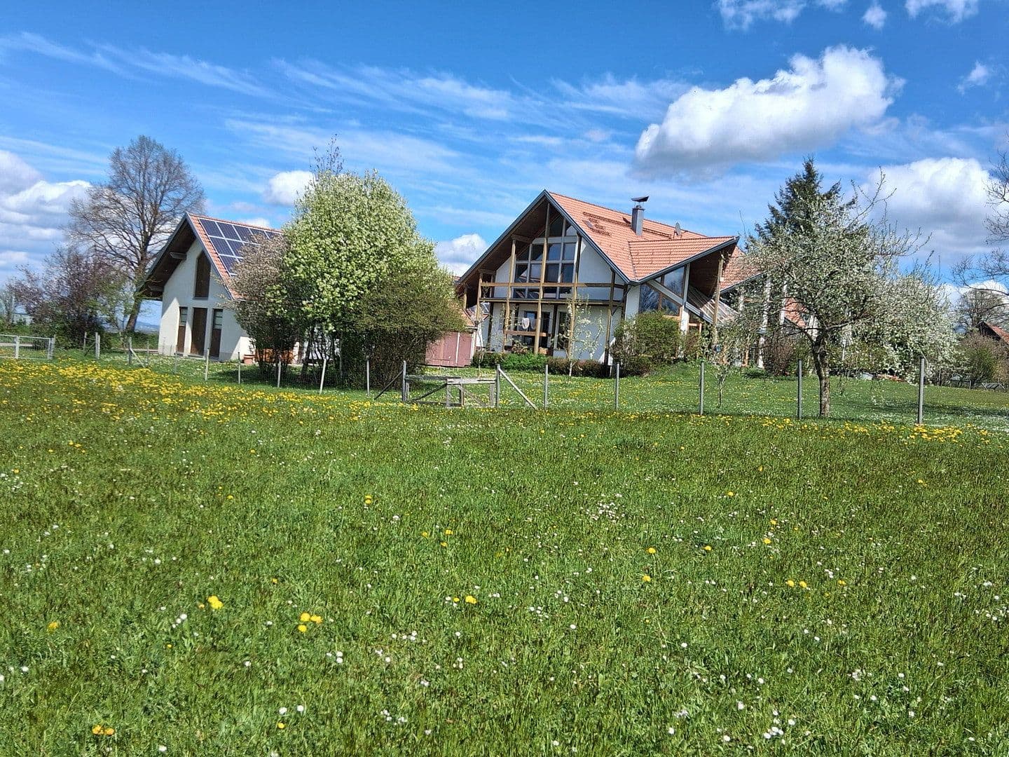 Predaj domu 262 m², pozemok 14.683 m², Rathausstraße 25, Bad Wurzach, Bádensko-Wurttembersko Predaj domu 262 m², pozemok 14.683 m², Rathausstraße 25, Bad Wurzach, Bádensko-Wurttembersko