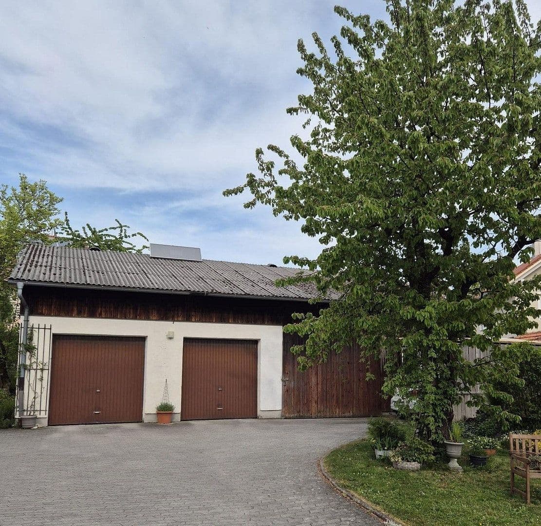 Predaj domu 402 m², pozemok 1.580 m², Neuching, Bavorsko Predaj domu 402 m², pozemok 1.580 m², Neuching, Bavorsko