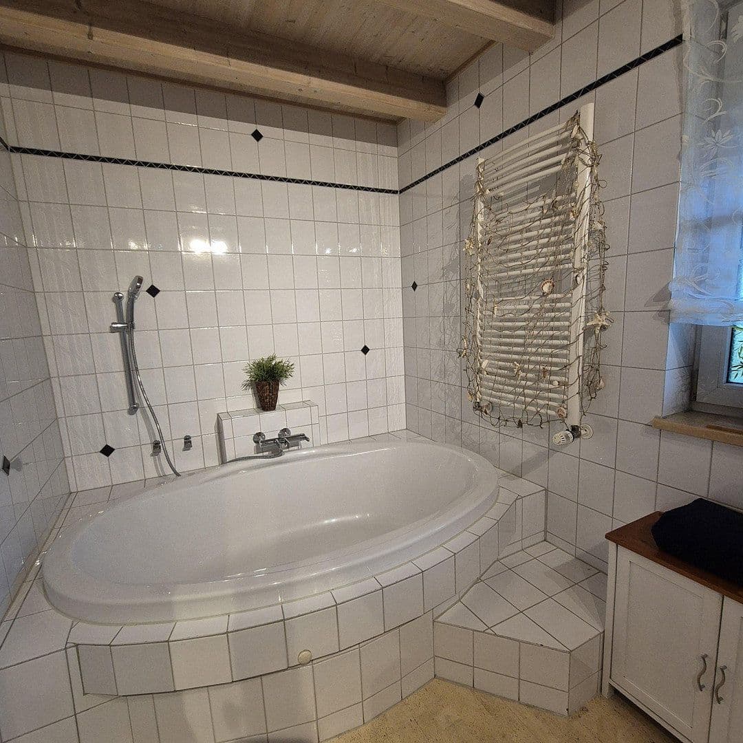 Predaj domu 402 m², pozemok 1.580 m², Neuching, Bavorsko Predaj domu 402 m², pozemok 1.580 m², Neuching, Bavorsko