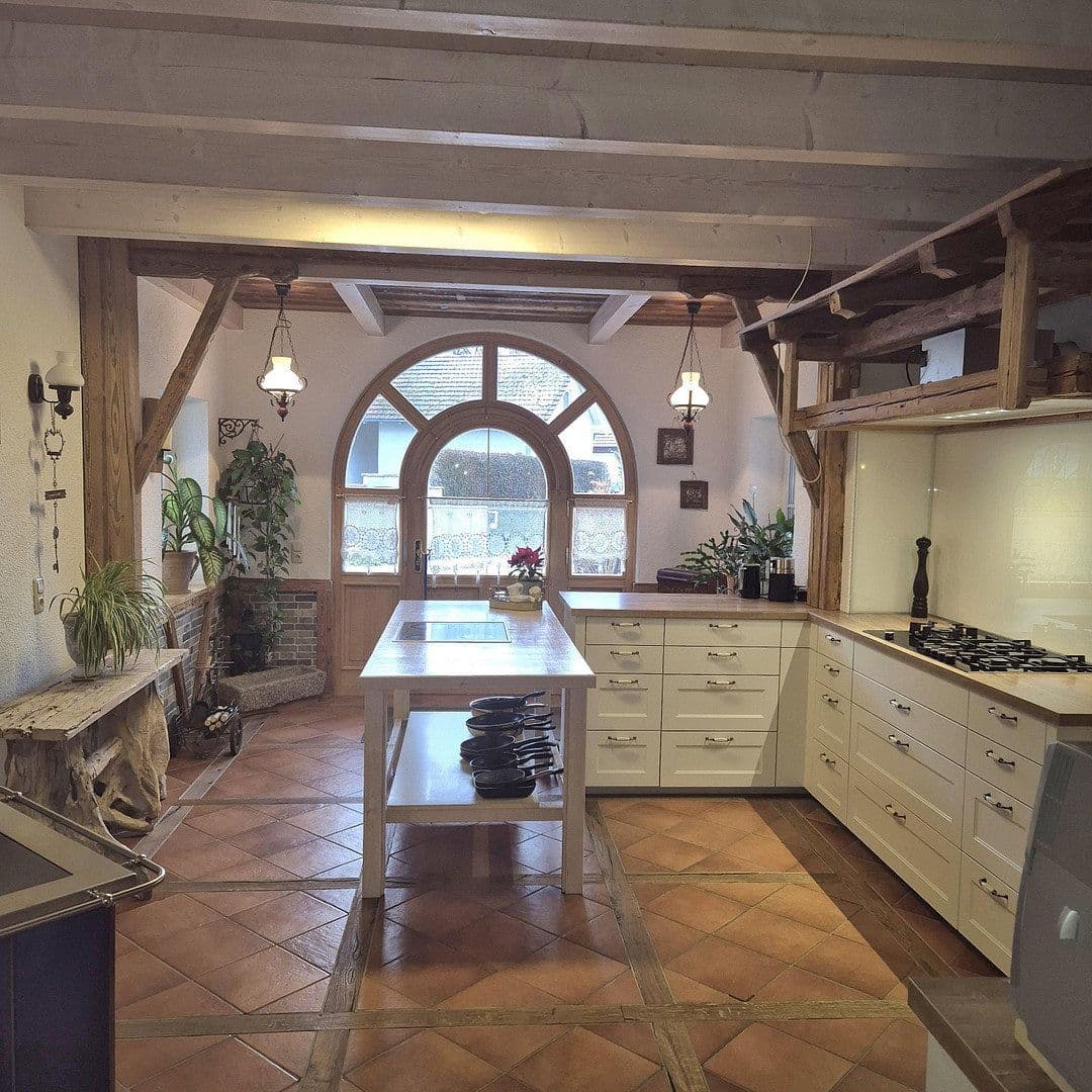 Predaj domu 402 m², pozemok 1.580 m², Neuching, Bavorsko Predaj domu 402 m², pozemok 1.580 m², Neuching, Bavorsko