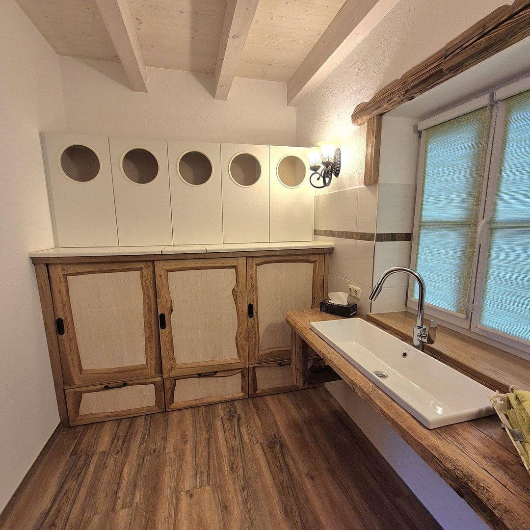 Predaj domu 402 m², pozemok 1.580 m², Neuching, Bavorsko Predaj domu 402 m², pozemok 1.580 m², Neuching, Bavorsko