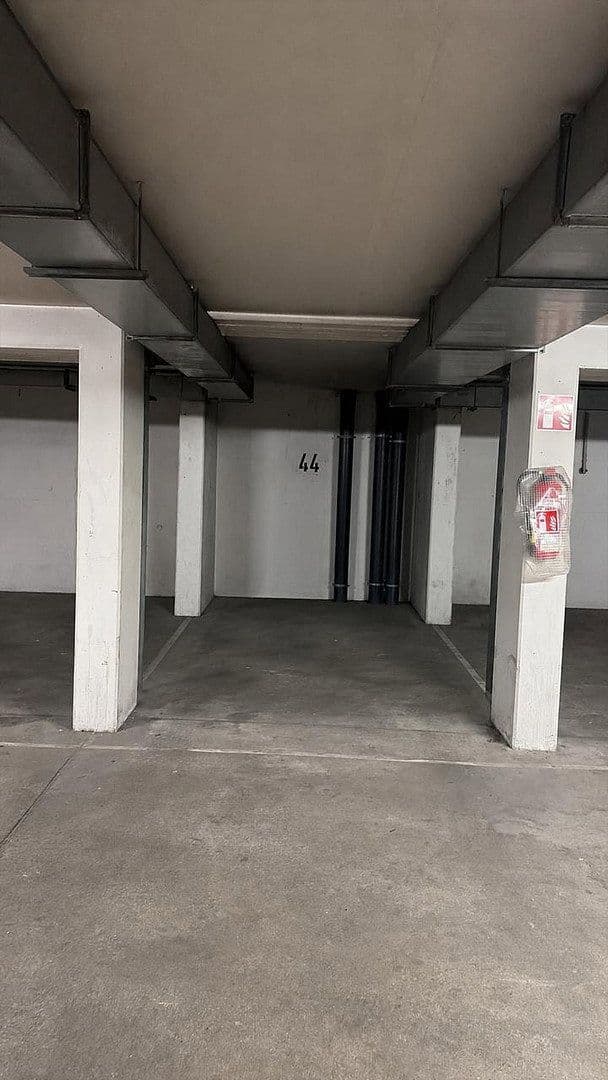 Prenájom garáže, Adelungstraße 39, Darmstadt, Hesensko Prenájom garáže, Adelungstraße 39, Darmstadt, Hesensko