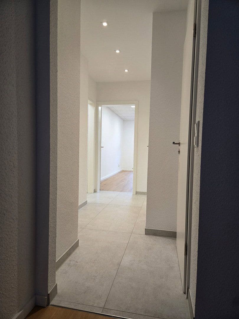Prenájom bytu 4-izbový 114 m², Höhenstraße 25, Düsseldorf, Severné Porýnie - Westfálsko Prenájom bytu 4-izbový 114 m², Höhenstraße 25, Düsseldorf, Severné Porýnie - Westfálsko