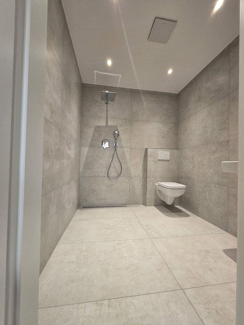 Prenájom bytu 4-izbový 114 m², Höhenstraße 25, Düsseldorf, Severné Porýnie - Westfálsko Prenájom bytu 4-izbový 114 m², Höhenstraße 25, Düsseldorf, Severné Porýnie - Westfálsko