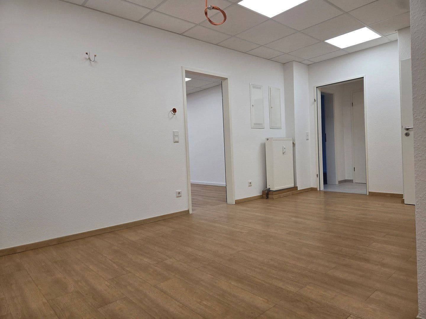 Prenájom bytu 4-izbový 114 m², Höhenstraße 25, Düsseldorf, Severné Porýnie - Westfálsko Prenájom bytu 4-izbový 114 m², Höhenstraße 25, Düsseldorf, Severné Porýnie - Westfálsko