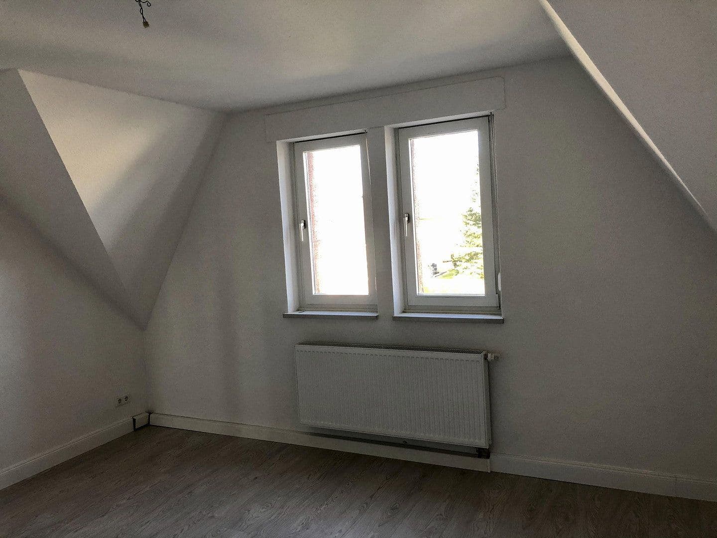 Prenájom bytu 2-izbový 66 m², Kölner Straße 48, Burscheid, Severné Porýnie - Westfálsko Prenájom bytu 2-izbový 66 m², Kölner Straße 48, Burscheid, Severné Porýnie - Westfálsko