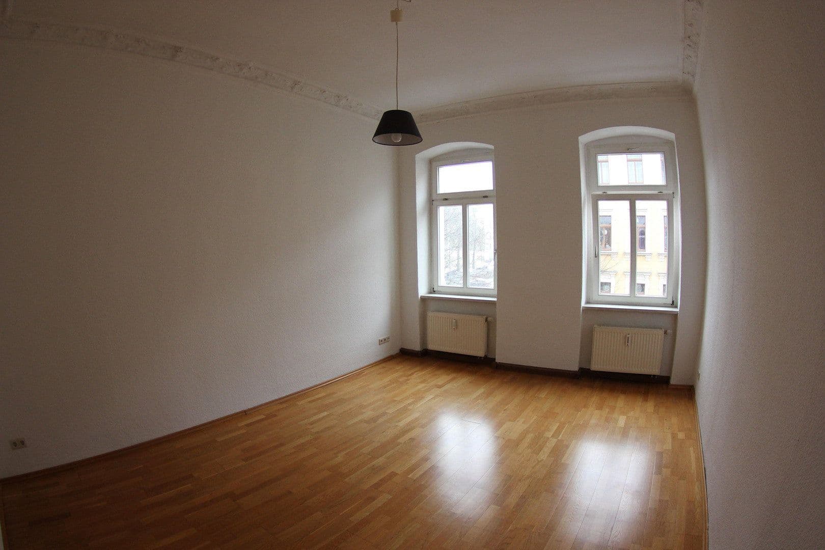 Predaj domu 760 m², pozemok 360 m², Chemnitz, Sasko Predaj domu 760 m², pozemok 360 m², Chemnitz, Sasko
