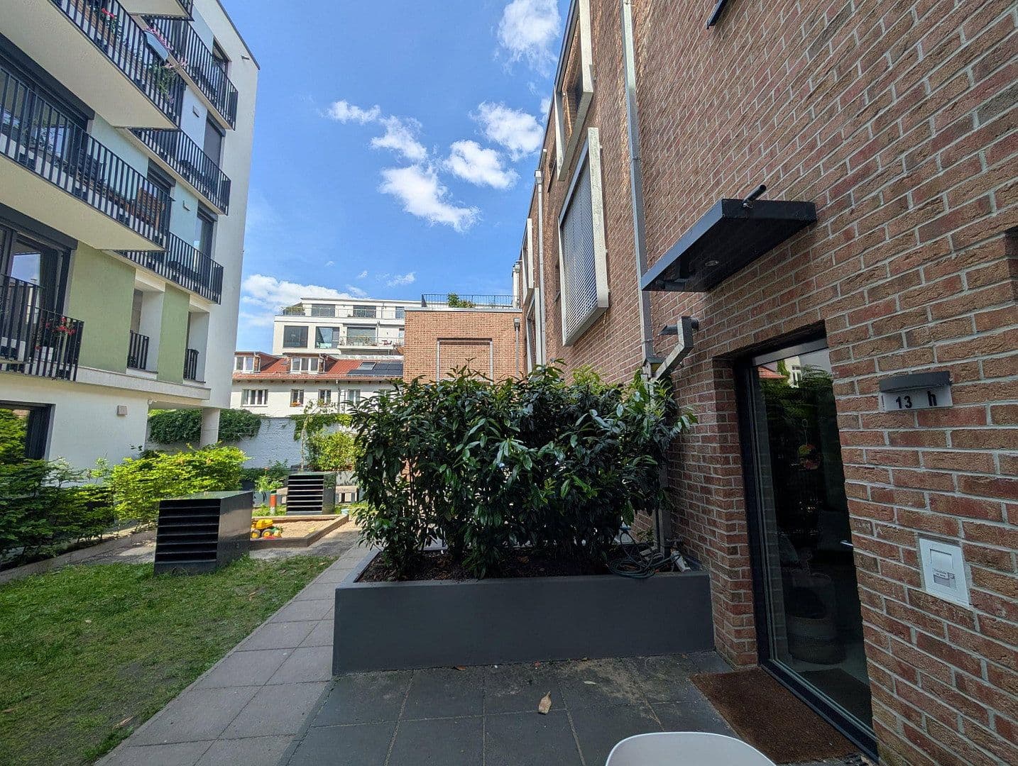 Prenájom domu 151 m², pozemok 151 m², Berlin, Berlín Prenájom domu 151 m², pozemok 151 m², Berlin, Berlín