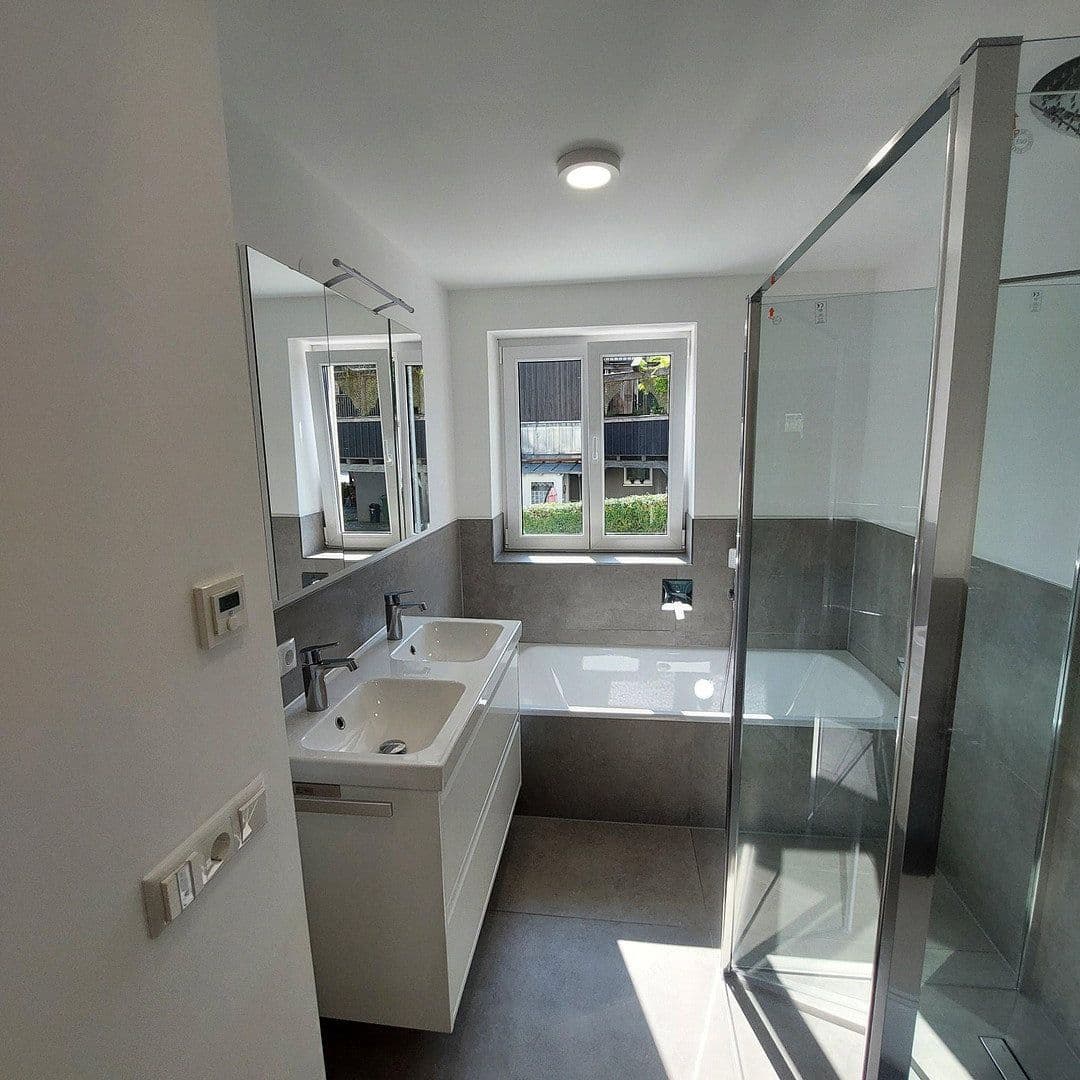 Prenájom bytu 4-izbový 117 m², Hemau, Bavorsko Prenájom bytu 4-izbový 117 m², Hemau, Bavorsko