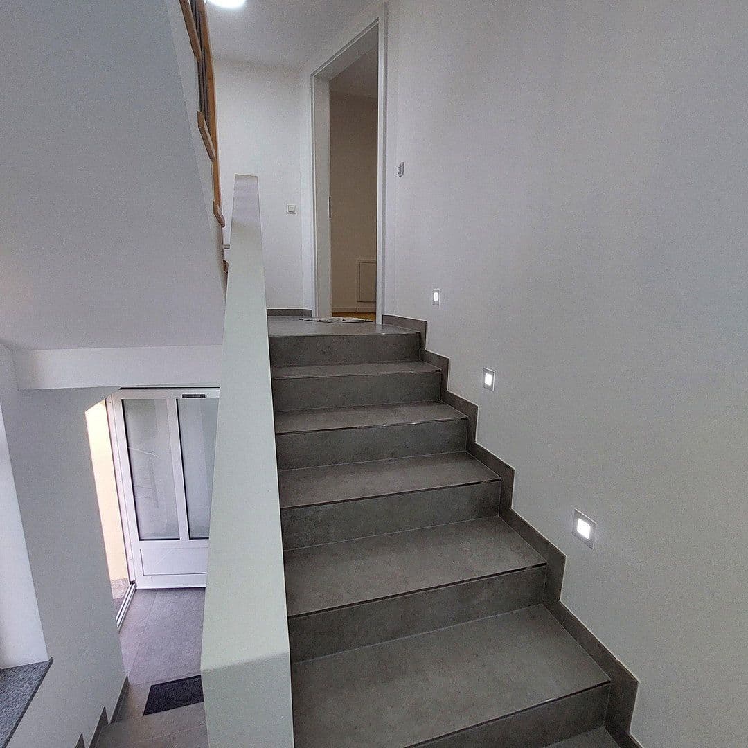 Prenájom bytu 4-izbový 117 m², Hemau, Bavorsko Prenájom bytu 4-izbový 117 m², Hemau, Bavorsko