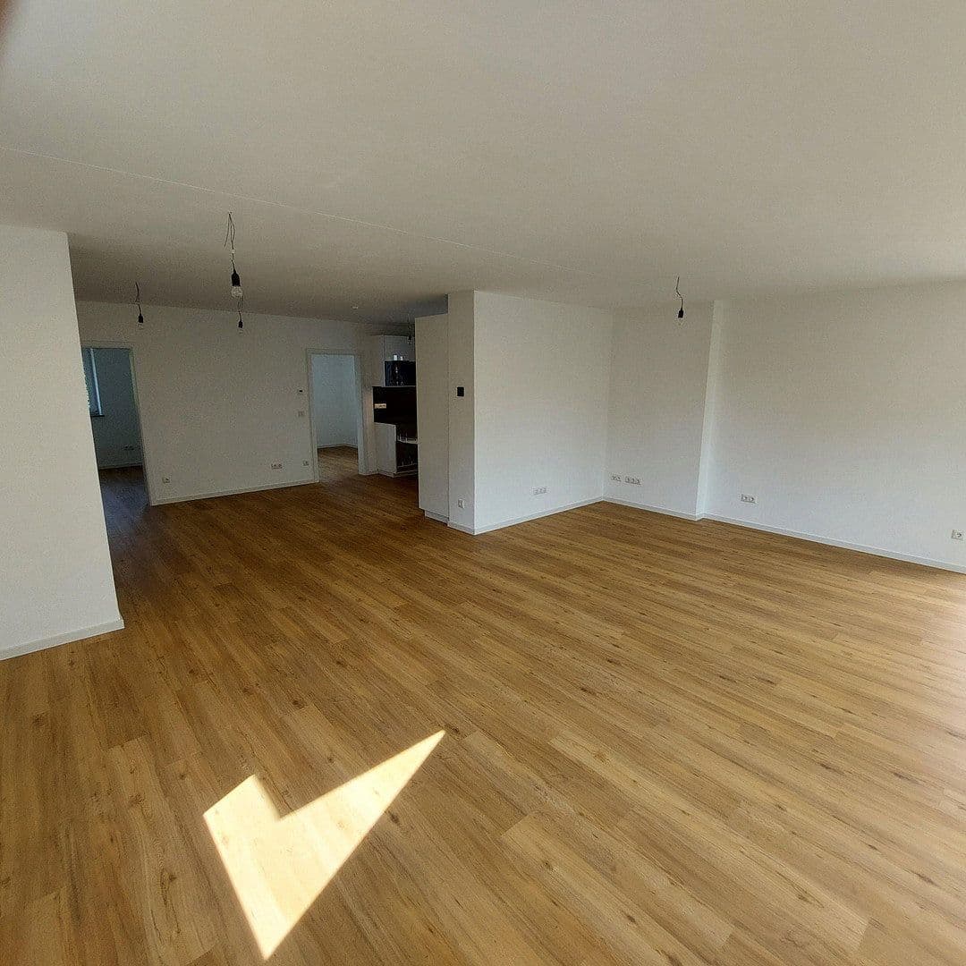 Prenájom bytu 4-izbový 117 m², Hemau, Bavorsko Prenájom bytu 4-izbový 117 m², Hemau, Bavorsko