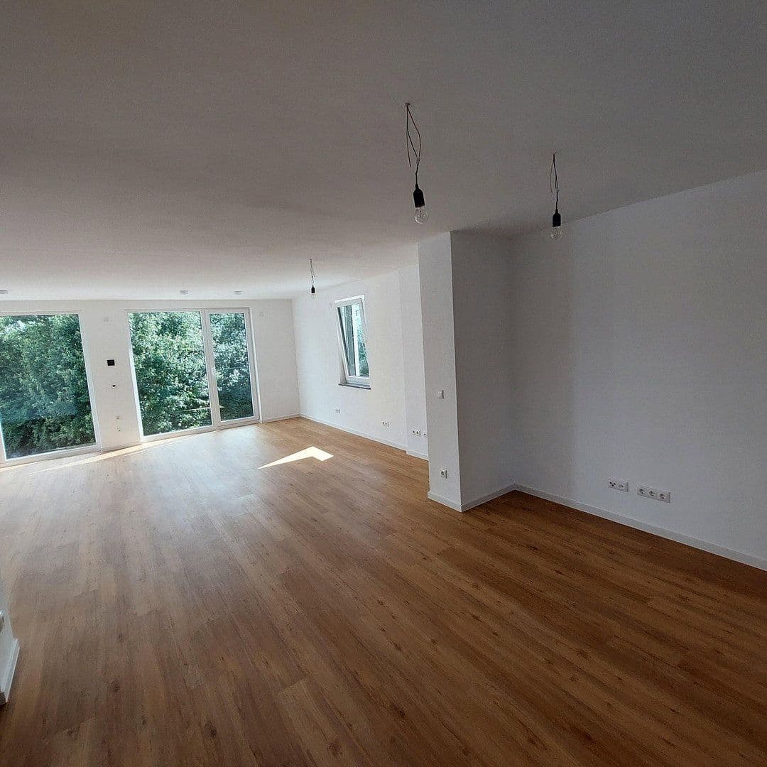 Prenájom bytu 4-izbový 117 m², Hemau, Bavorsko Prenájom bytu 4-izbový 117 m², Hemau, Bavorsko