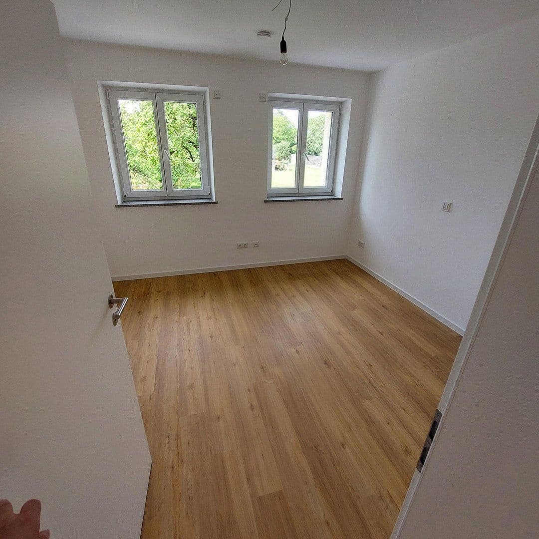Prenájom bytu 4-izbový 117 m², Hemau, Bavorsko Prenájom bytu 4-izbový 117 m², Hemau, Bavorsko