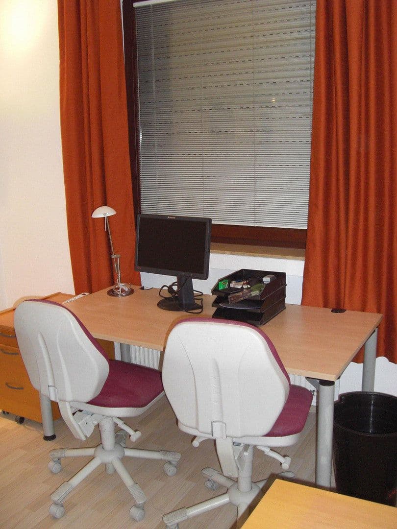 Prenájom bytu 3-izbový 82 m², Jahnstr. 1, Köln, Severné Porýnie - Westfálsko Prenájom bytu 3-izbový 82 m², Jahnstr. 1, Köln, Severné Porýnie - Westfálsko