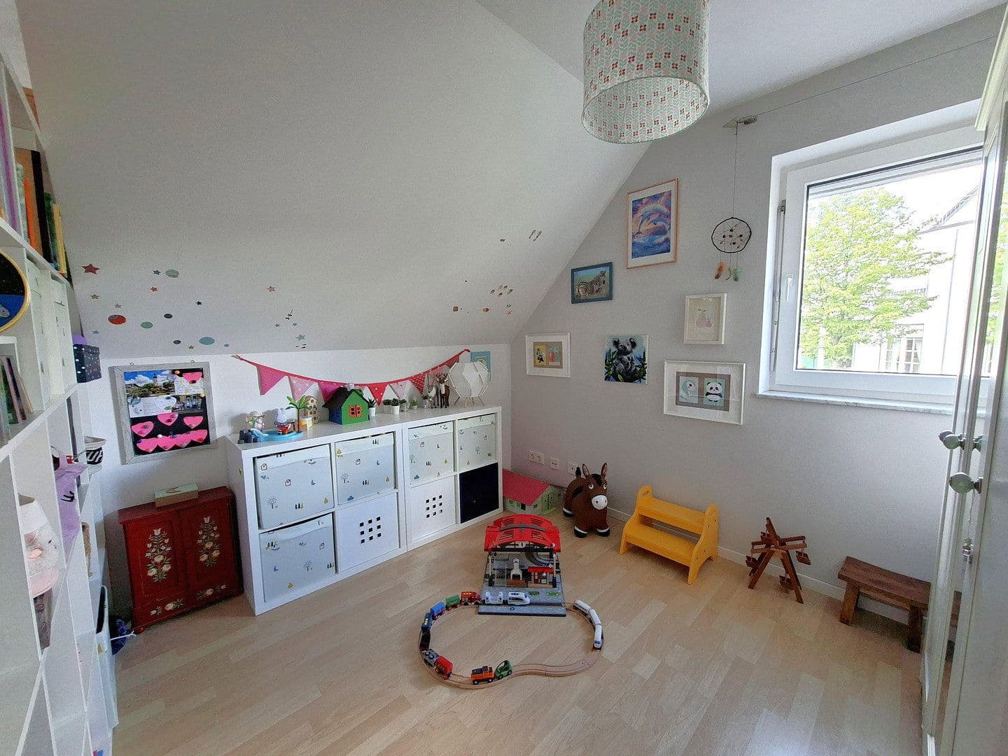 Predaj domu 120 m², pozemok 396 m², Hennef (Sieg), Severné Porýnie - Westfálsko Predaj domu 120 m², pozemok 396 m², Hennef (Sieg), Severné Porýnie - Westfálsko