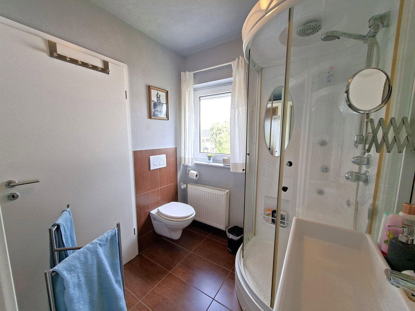 Predaj domu 120 m², pozemok 396 m², Hennef (Sieg), Severné Porýnie - Westfálsko Predaj domu 120 m², pozemok 396 m², Hennef (Sieg), Severné Porýnie - Westfálsko