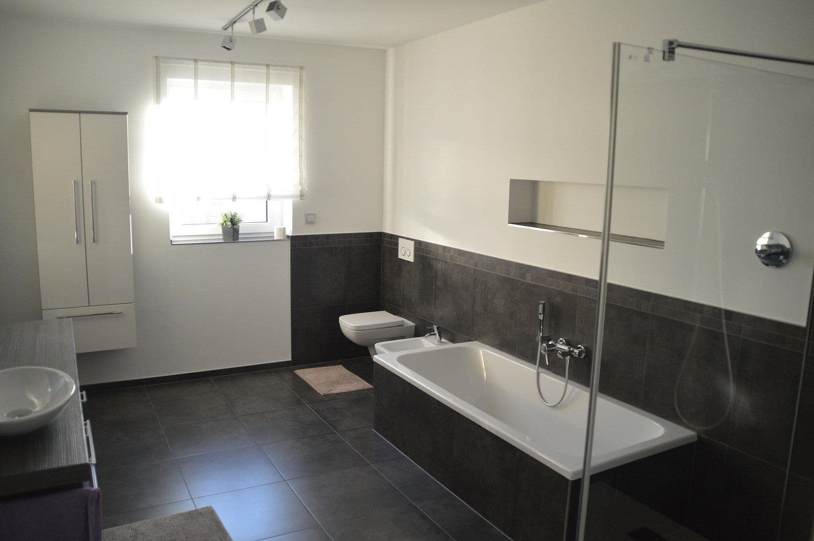 Prenájom bytu 2-izbový 86 m², August-Hecht-Straße 42, Offenbach am Main, Hesensko Prenájom bytu 2-izbový 86 m², August-Hecht-Straße 42, Offenbach am Main, Hesensko