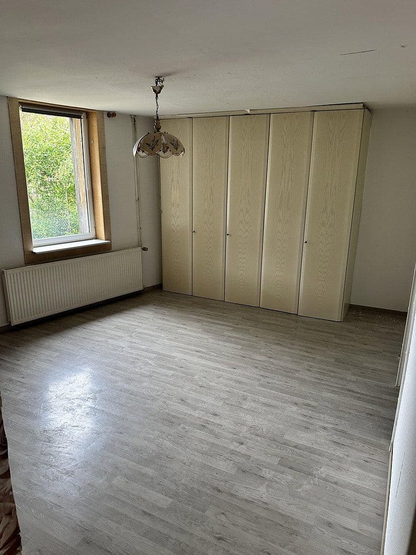 Prenájom bytu 4-izbový 115 m², Delligsen, Dolné Sasko Prenájom bytu 4-izbový 115 m², Delligsen, Dolné Sasko