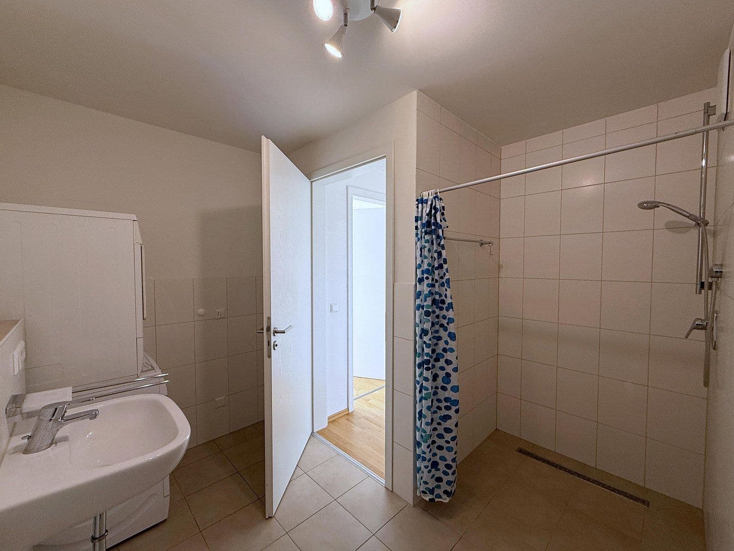 Prenájom bytu 2-izbový 57 m², Mering, Bavorsko Prenájom bytu 2-izbový 57 m², Mering, Bavorsko