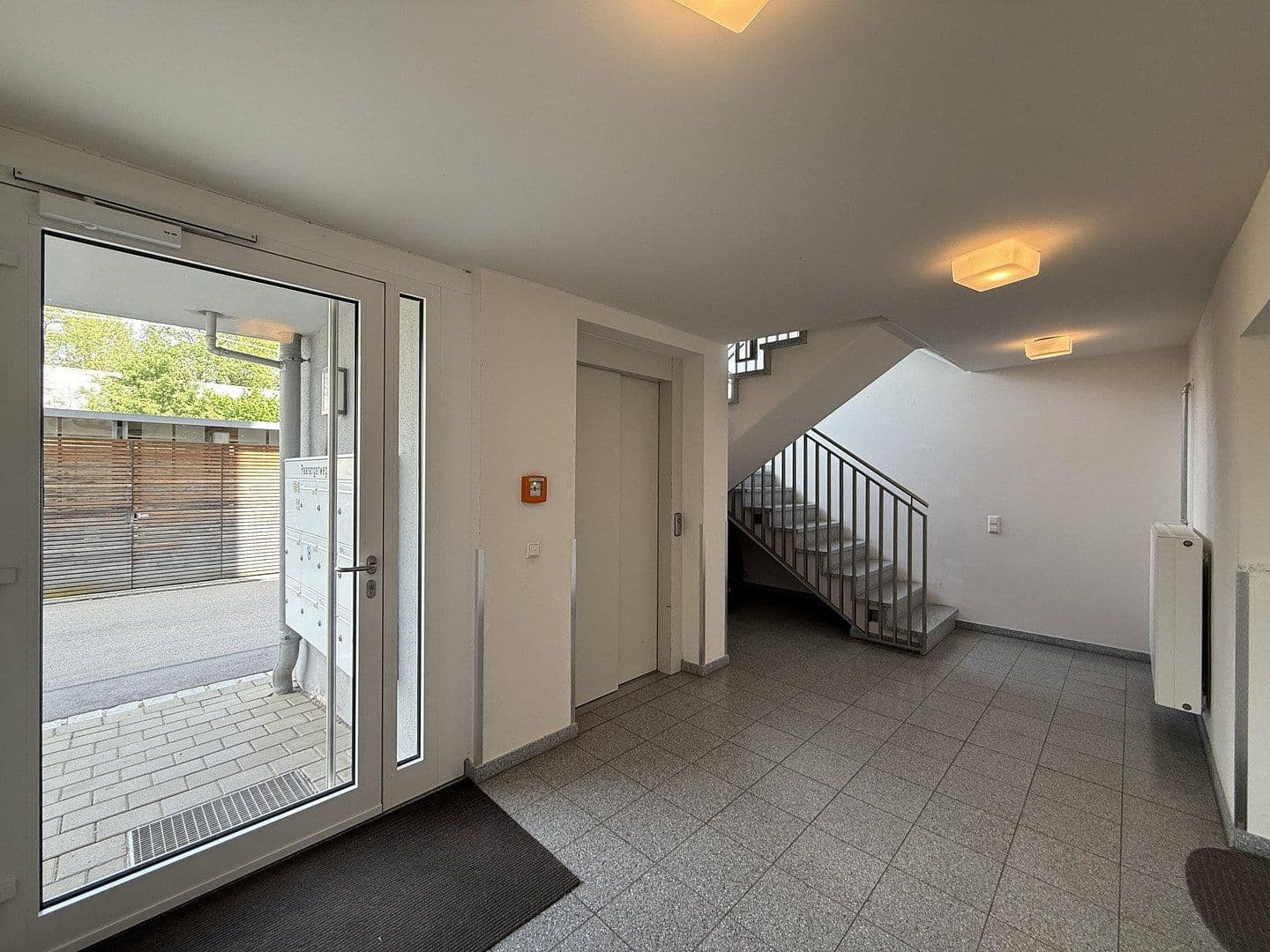 Prenájom bytu 2-izbový 57 m², Mering, Bavorsko Prenájom bytu 2-izbový 57 m², Mering, Bavorsko