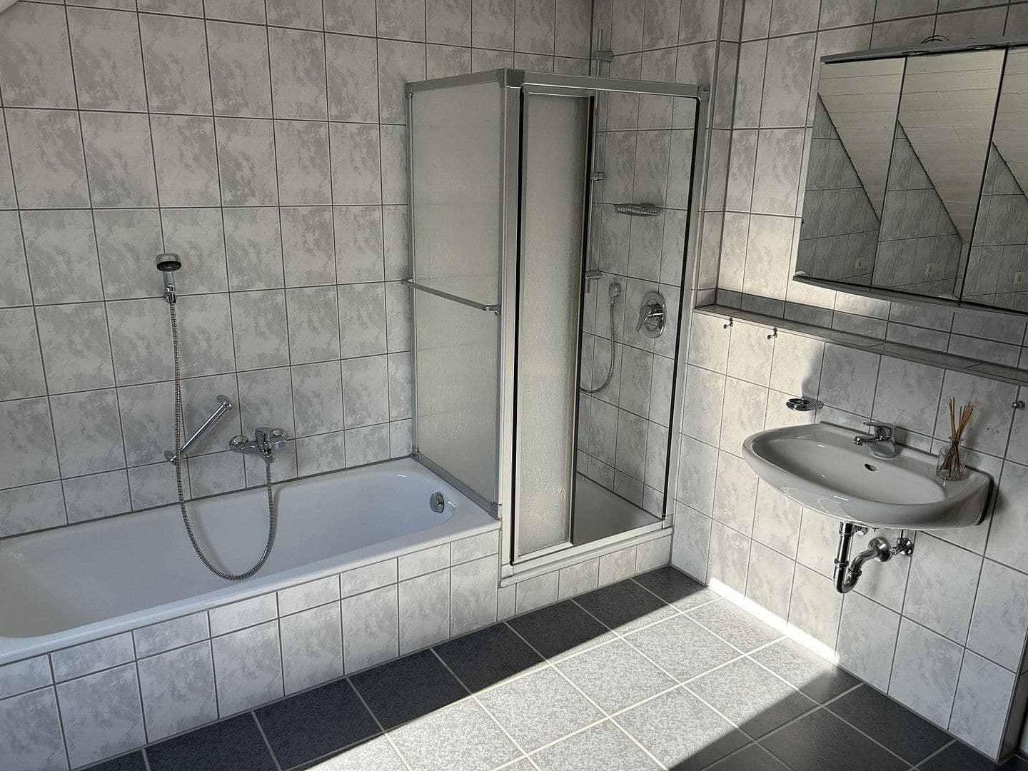 Prenájom bytu 3-izbový 85 m², Wüstenrot, Bádensko-Wurttembersko Prenájom bytu 3-izbový 85 m², Wüstenrot, Bádensko-Wurttembersko