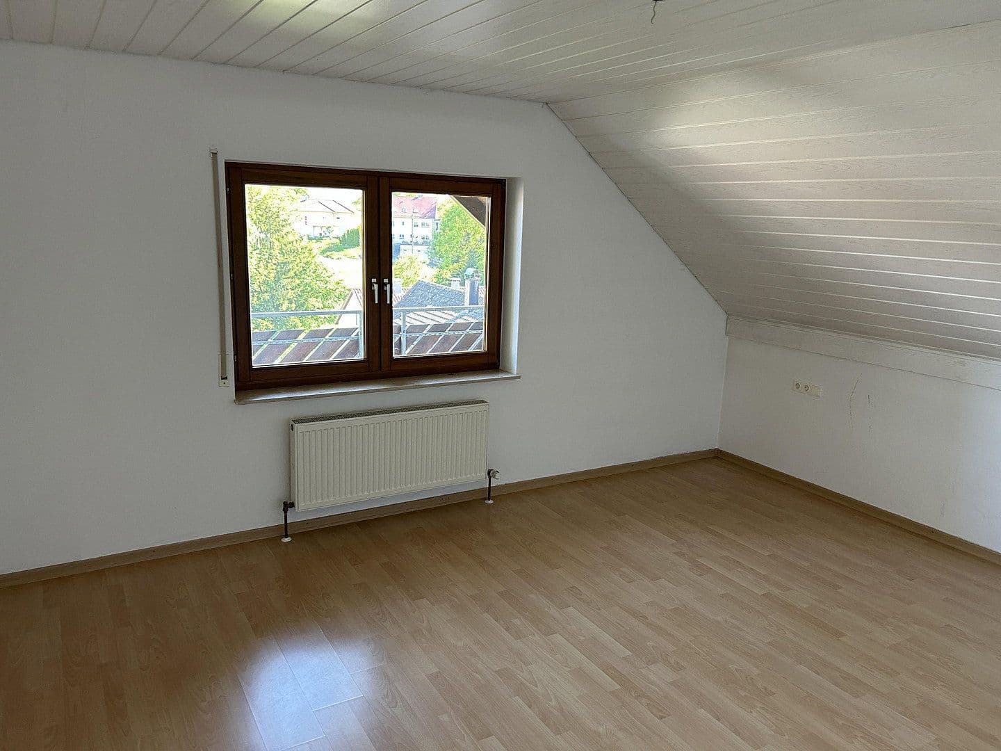Prenájom bytu 3-izbový 85 m², Wüstenrot, Bádensko-Wurttembersko Prenájom bytu 3-izbový 85 m², Wüstenrot, Bádensko-Wurttembersko