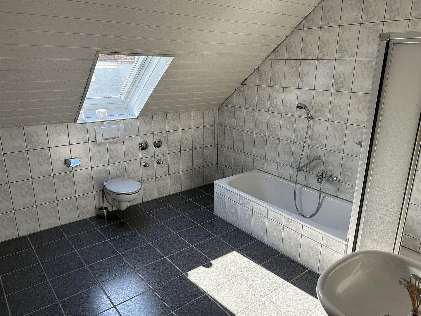 Prenájom bytu 3-izbový 85 m², Wüstenrot, Bádensko-Wurttembersko Prenájom bytu 3-izbový 85 m², Wüstenrot, Bádensko-Wurttembersko